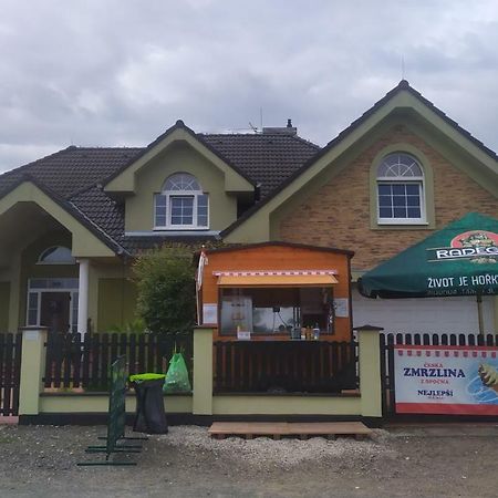 Nocleh Na Jihu Apartment Veselí nad Moravou Екстериор снимка